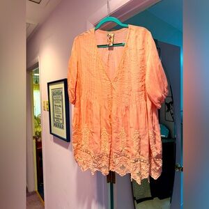 Johnny Was Size XL Women’s Blush Blouse💗